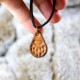 Collier pendentif en cuir patte avant d'ours