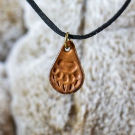 Collier pendentif en cuir patte avant d'ours